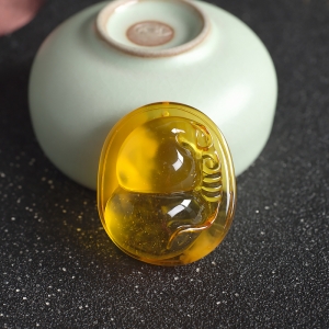 鸡油黄金绞蜜葫芦吊坠