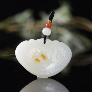 山流水料和田白玉莲花锁吊坠