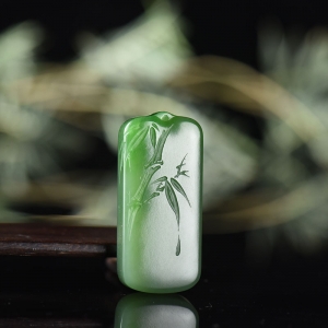 山料和田碧玉节节高吊坠