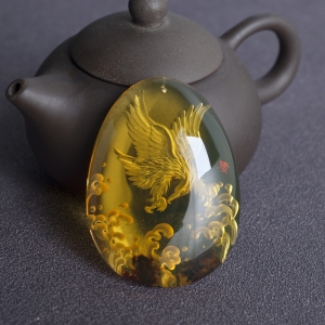 墨西哥蓝珀大鹏展翅吊坠