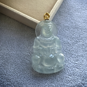 18k高冰种翡翠观音吊坠