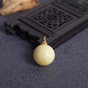 18K白蜜圆珠吊坠