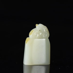 籽料和田青白玉貔貅印章吊坠