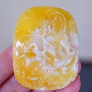 金瓷白蜜蜡普贤菩萨吊坠