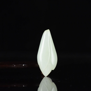 籽料和田白玉玉兰花吊坠