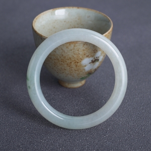 53.5mm糯冰种飘翠翡翠圆镯