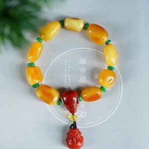 带皮鸡油黄蜜蜡单圈手串