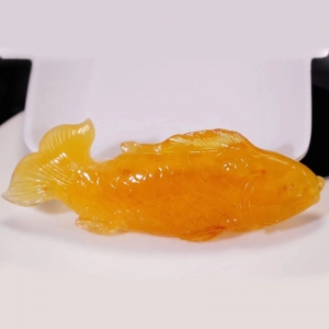 鸡油黄蜜蜡鲤鱼吊坠