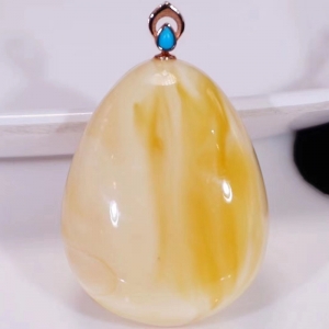 18K白花蜜蜜蜡水滴吊坠
