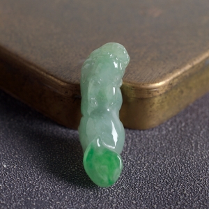 糯冰种飘翠翡翠貔貅吊坠