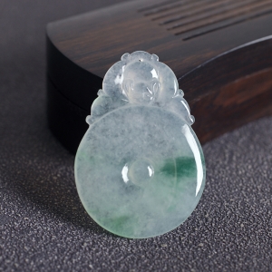 糯冰种飘翠翡翠福贝吊坠