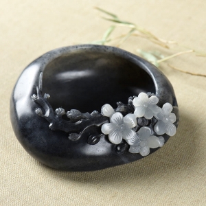 籽料和田玉青花梅花笔洗摆件