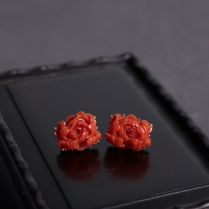 18K沙丁珊瑚牡丹花耳钉