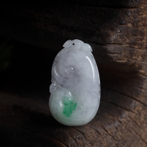 糯冰种飘翠翡翠如意吊坠