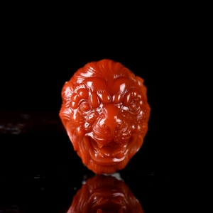 柿子红南红狮子吊坠
