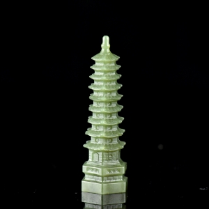 山料和田青玉文昌塔摆件