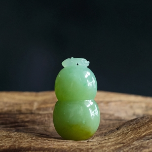 糯冰种黄加绿翡翠葫芦吊坠