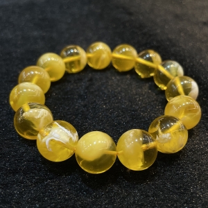 金绞蜜白花蜜蜡圆珠手串