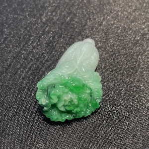 糯冰种飘翠翡翠白菜吊坠