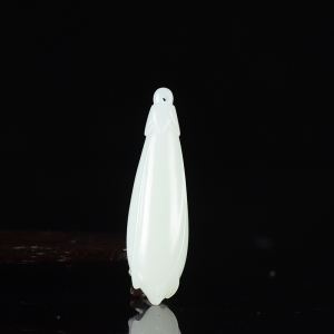 籽料和田白玉玉兰花吊坠