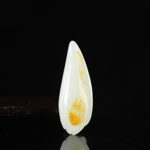 籽料和田白玉玉兰花吊坠