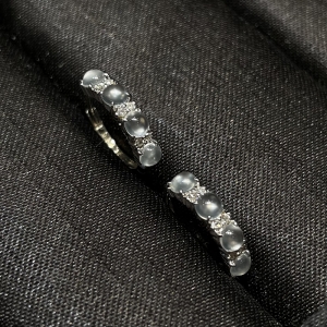 18k高冰种翡翠耳扣
