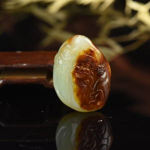 籽料和田玉财富双收吊坠