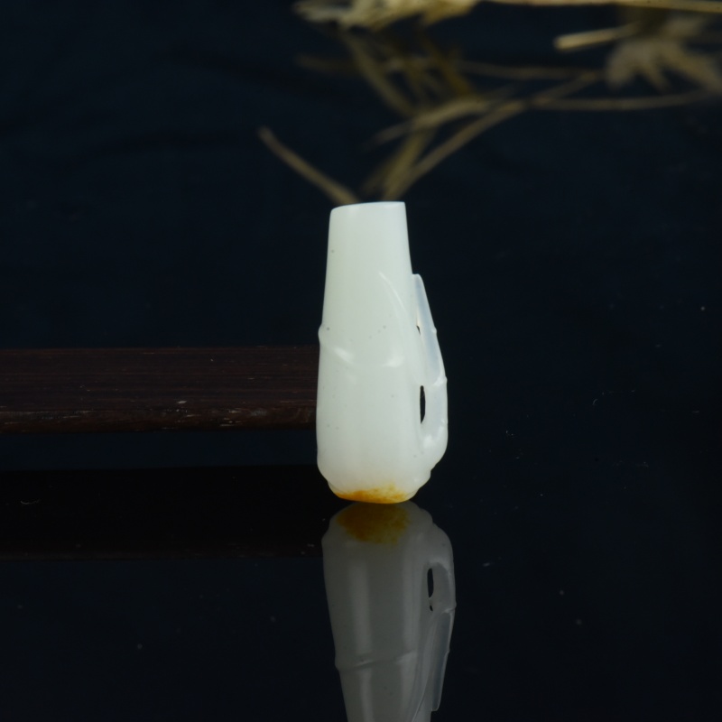 籽料和田白玉竹节吊坠