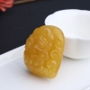 天然满蜜鸡油黄蜜蜡达摩吊坠 - 红掌柜