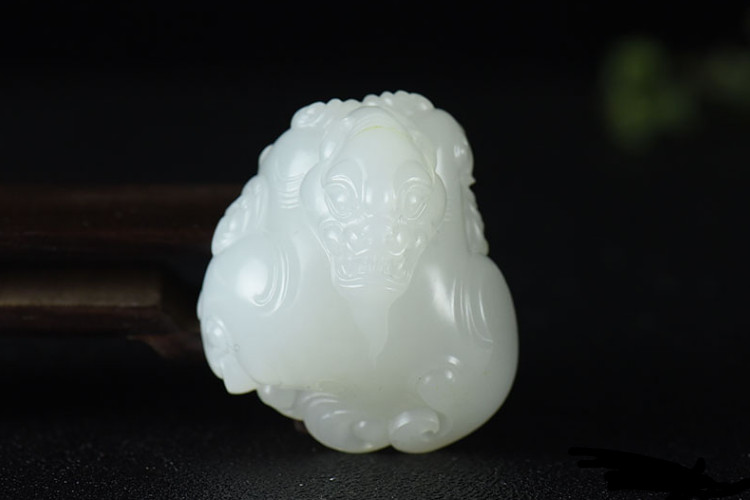 和田玉貔貅吊坠