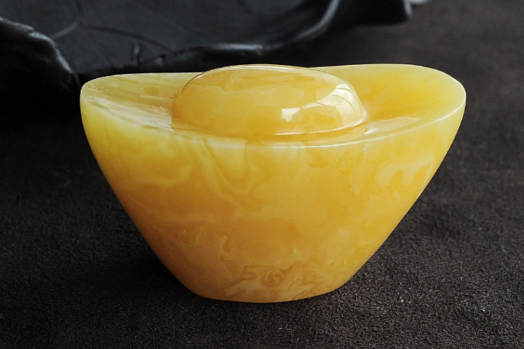 鸡油黄蜜蜡图片