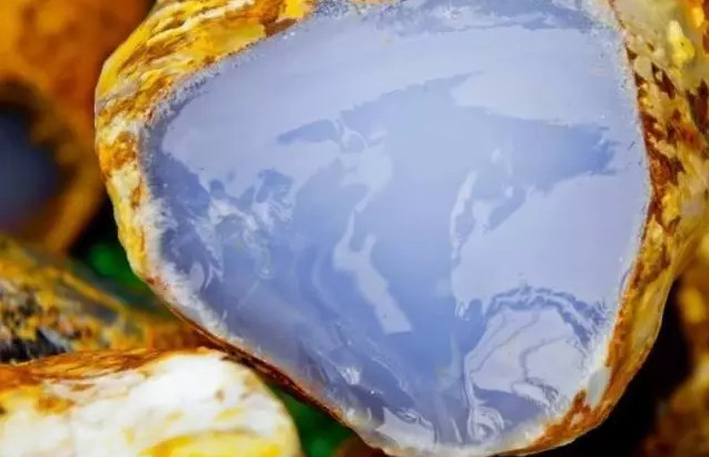 玉髓与玛瑙区别,怎样区别玉髓与玛瑙
