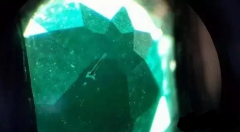 如何辨别祖母绿真假,祖母绿辨别