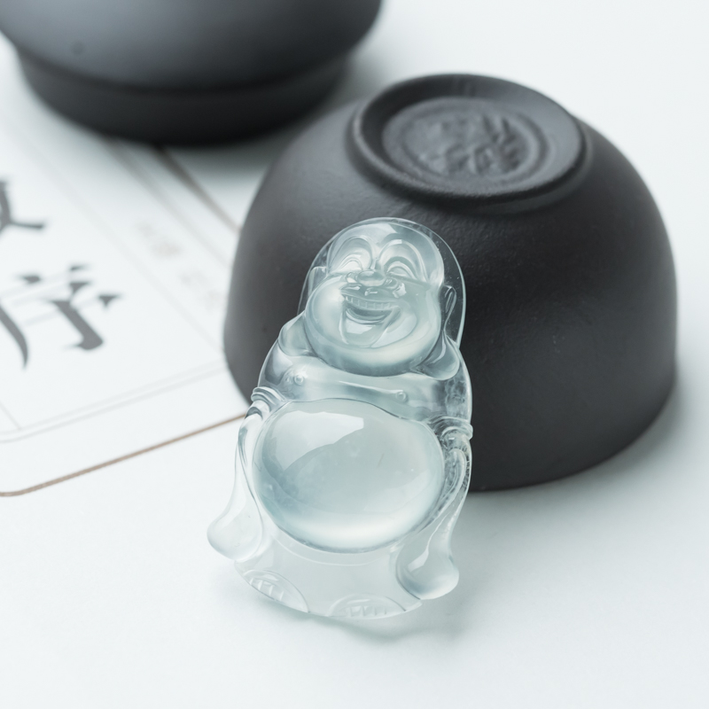 玻璃种翡翠吊坠