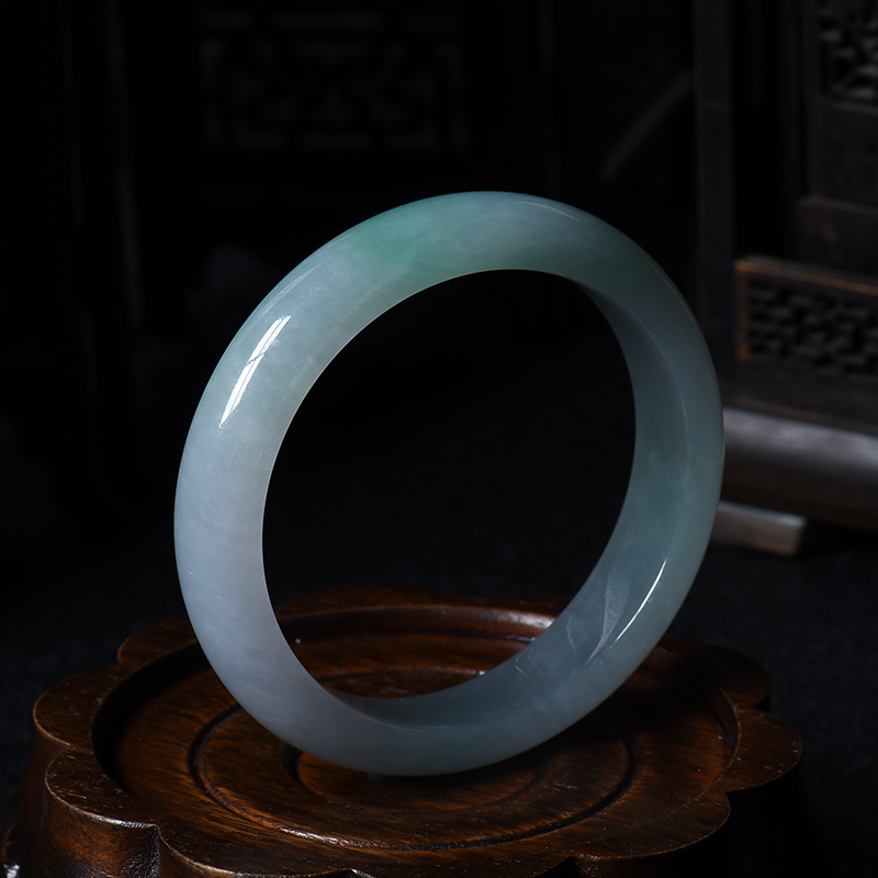 金丝种翡翠手镯