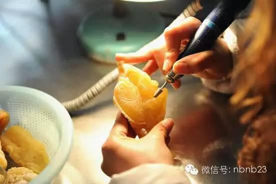 琥珀蜜蜡雕刻-红掌柜